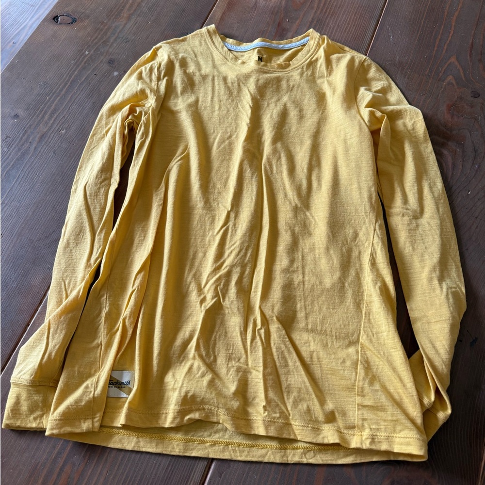 Tracksmith Harrier long sleeve size medium